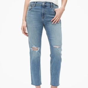 🚫SOLD🚫 Gap Straight Distressed Jeans Raw Edge 27 Regular
